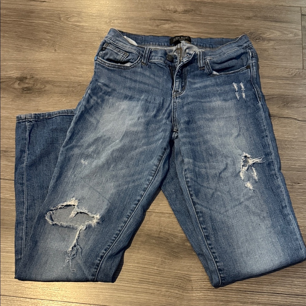 Judy Blue Medium Blue Straight Leg Jeans